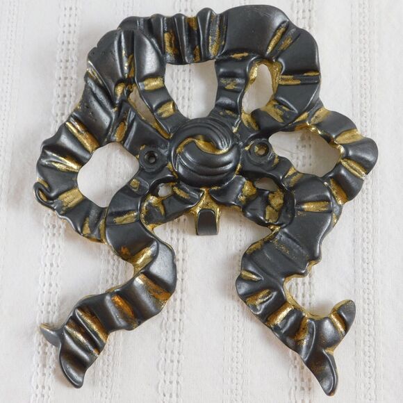 Bombay Co, HEAVY Black Brass Ribbon Bow Wall Hook 9" Picture Hanger VTG Harware - Picture 1 of 7